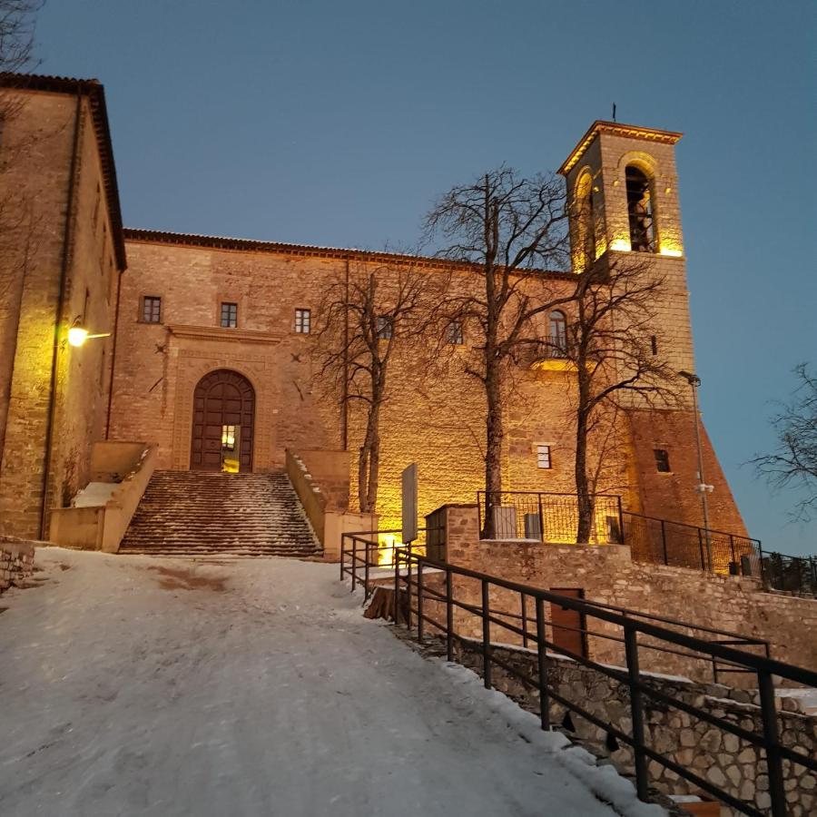 Appartamento Gattapone 9 Gubbio Exteriér fotografie